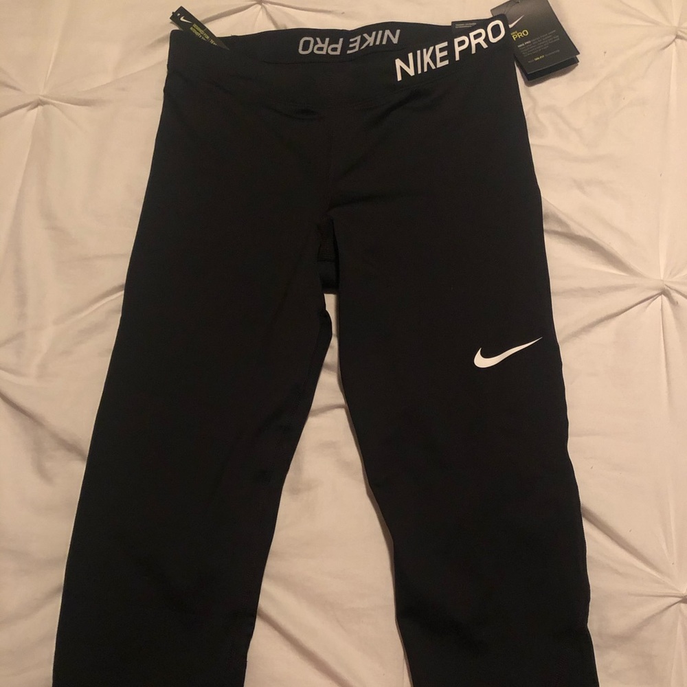 Nike Pro Capris